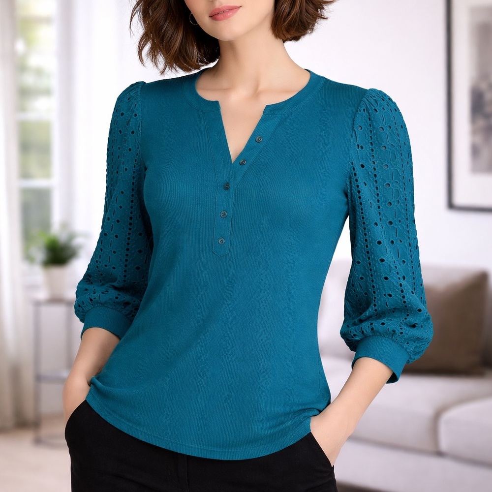 Chico's Top with cutout 3/4 sleeves